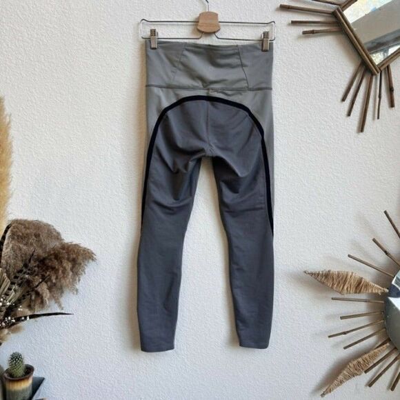 ATHLETA Silver Bells Spar Colorblock 7/8 Leggings Womens Activewear Size Small - Picture 3 of 12